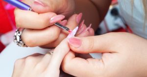 Lee más sobre el artículo Relleno de uñas acrílicas